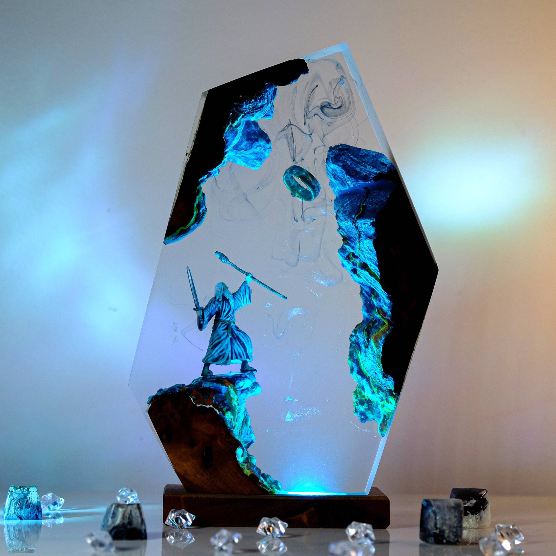 Home Decor Ideas - Lampu Resin Figur Adegan Film Cincin